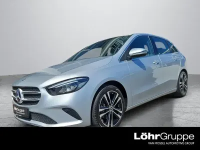 Gebraucht Mercedes B200 163 PS (119 kW) 2020 Silber Kleinwagen