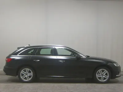 Gebraucht Audi A4 Ambiente 204 PS (150 kW) 2023 Schwarz Kombi