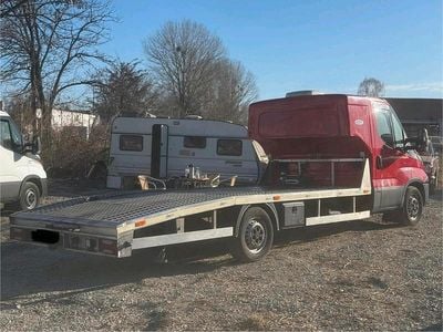 Gebraucht Iveco Daily 180 PS (132 kW) 2017 Rot