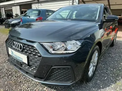 Gebraucht Audi A1 Sportback Comfort 150 PS (110 kW) 2020 Grau Kleinwagen