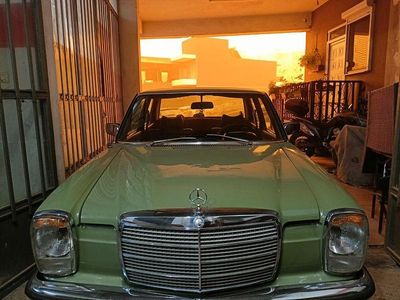 Second-hand Mercedes 200 97 CP (71 kW) 1974 Verde Berlinǎ
