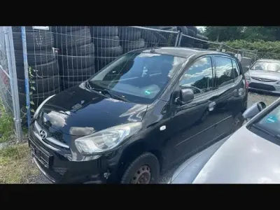 Gebraucht Hyundai i30 108 PS (79 kW) 2012 Schwarz Kleinwagen