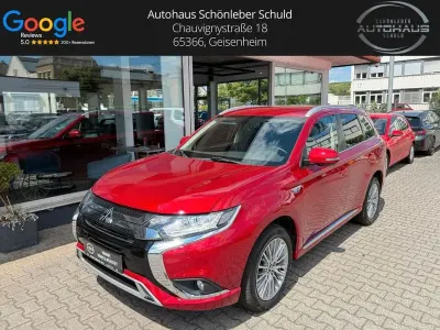 Gebraucht Mitsubishi Outlander P-HEV 224 PS (164 kW) 2021 Rot SUV