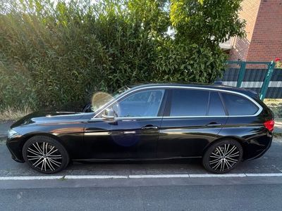 gebraucht BMW 318 d Touring Sport Line M Lenkrad