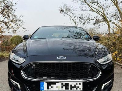 Schwarz Gebraucht 2018 Ford Mondeo ST-Line Limousine | 17.200 € (Etwas zu teuer)