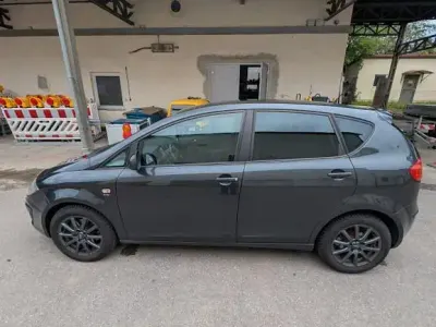 Gebraucht Seat Altea Style 125 PS (91 kW) 2011 Grau Van / Kleinbus