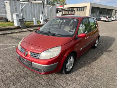 Używany Renault Scénic Authentique 111 KM (81 kW) 2003 Czerwony Minivan
