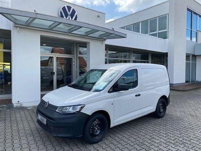Gebraucht VW Caddy Basis 114 PS (83 kW) 2023 Candyweiß Van / Kleinbus