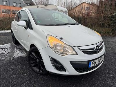 Weiß Gebraucht 2011 Opel Corsa Color Edition Limousine | 2.700 € (Fairer Preis)