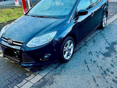 Gebraucht Ford Focus 116 PS (85 kW) 2013 Schwarz Kombi