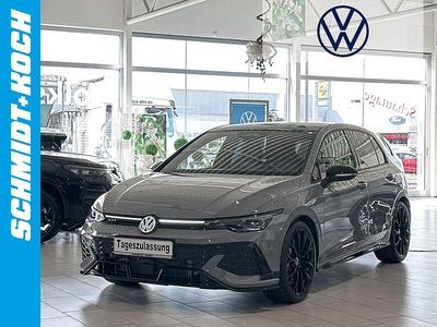 Grau Gebraucht 2025 VW Golf VIII GTI Clubsport Limousine | 54.950 €