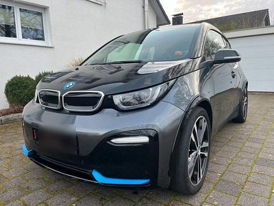 Grau Gebraucht 2020 BMW i3 Comfort Edition Kleinwagen | 19.490 € (Etwas zu teuer)