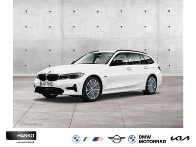 Alpinweiss iii Gebraucht 2022 BMW 320e Sport Line Kombi | 29.900 € (Fairer Preis)
