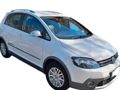 Gebraucht VW Golf VI Highline 122 PS (89 kW) 2010 Weiß Kleinwagen