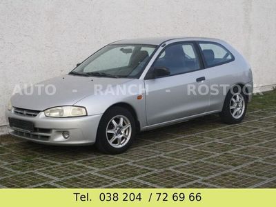 Gebraucht Mitsubishi Colt 75 PS (55 kW) 2000 Silber Limousine