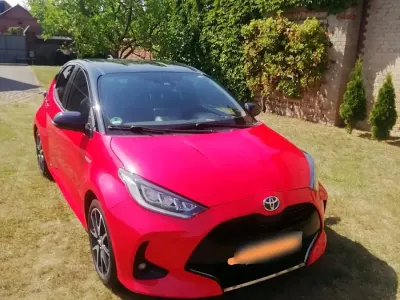 Gebraucht Toyota Yaris Hybrid Edition 116 PS (85 kW) 2020 Orange Kleinwagen