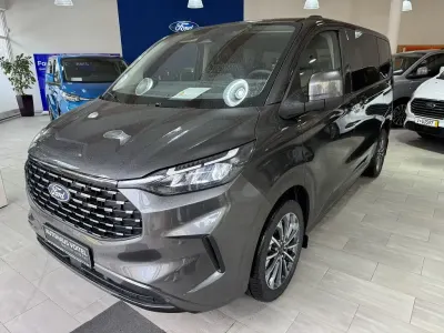 Neu Ford Tourneo Titanium 150 PS (110 kW) 2025 Grau Van / Kleinbus