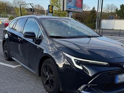 Usata Toyota Corolla Lounge 196 CV (144 kW) 2024 Nero Station wagon