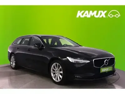 Begagnad Volvo V90 Momentum 190 HK (139 kW) 2020 Svart Kombi