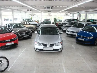 Gebraucht Nissan Almera Acenta+ 116 PS (85 kW) 2005 Grau Limousine