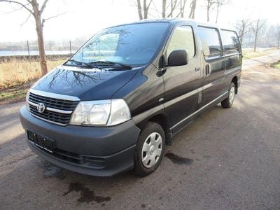 Schwarz Gebraucht 2011 Toyota HiAce Van / Kleinbus | 17.999 €