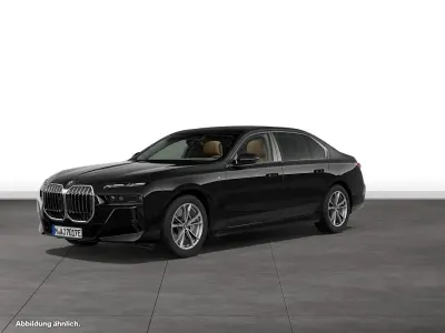 Usata BMW 750e Comfort Edition 489 CV (359 kW) 2025 Berlina