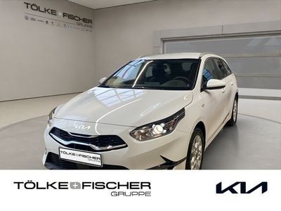 Gebraucht Kia Ceed 140 PS (102 kW) 2024 Weiß Kleinwagen