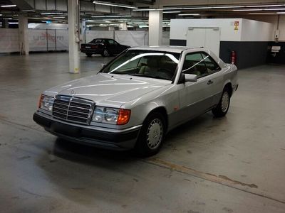 gebraucht Mercedes 200 CE + C124 + SAMMLER + 18.000 KM + H-Zulassung