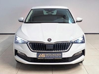 Gebraucht Skoda Scala Tour 110 PS (80 kW) 2022 Moonweiss Kleinwagen