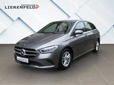 Gebraucht Mercedes B180 136 PS (100 kW) 2019 Grau Kleinwagen