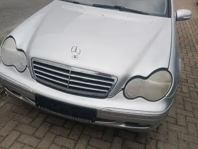 Gebraucht Mercedes C220 143 PS (105 kW) 2003 Silber Kombi
