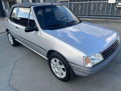 Gebraucht Peugeot 205 60 PS (44 kW) 1990 Silber Cabrio
