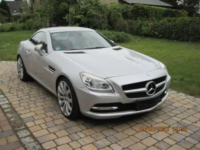 Gebraucht Mercedes SLK350 306 PS (225 kW) 2011 Silber Cabrio