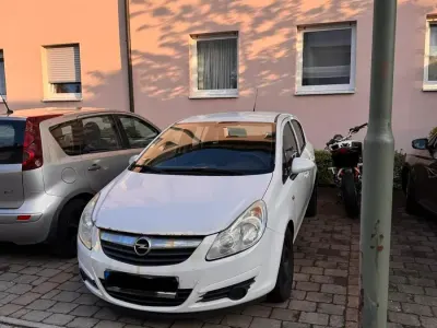 Używany Opel Corsa 680 KM (500 kW) 2009 Biały Hatchback