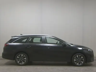 Gebraucht Kia Ceed Sportswagon Vision 141 PS (103 kW) 2022 Schwarz Kombi