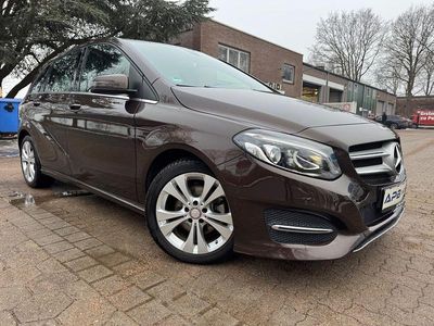 Gebraucht Mercedes B180 122 PS (89 kW) 2016 Braun Van / Kleinbus