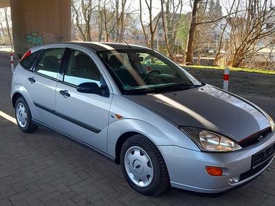 Usata Ford Focus 75 CV (55 kW) 1999 Argento Station wagon