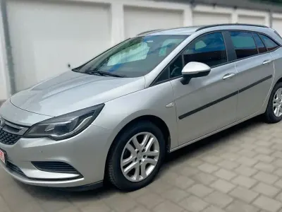 Usata Opel Astra Edition 122 CV (89 kW) 2020 Argento Station wagon