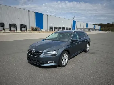 Gebraucht Skoda Superb Ambition 120 PS (88 kW) 2016 Grau Kombi