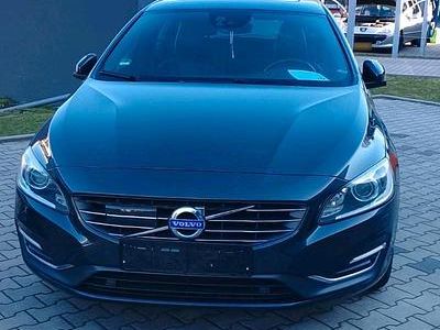 Gebraucht Volvo V60 180 PS (132 kW) 2015 Grau Kombi