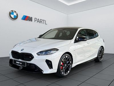 Neu BMW M135 Performance 300 PS (220 kW) 2025 Weiß Kleinwagen