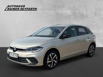 Silber Gebraucht 2024 VW Polo Move Limousine | 19.490 € (Fairer Preis)