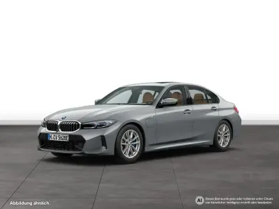 Gebraucht BMW 330e M Sport 292 PS (214 kW) 2025 Grau Limousine