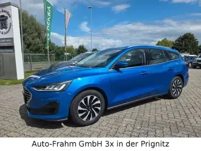 Gebraucht Ford Focus Titanium 116 PS (85 kW) 2023 Blau Limousine