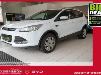 Gebraucht Ford Kuga Trend 182 PS (133 kW) 2016 Frostweiß SUV