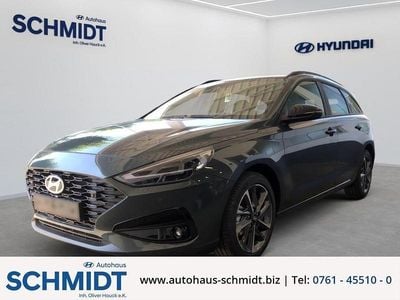 Neu Hyundai i30 Advantage 101 PS (74 kW) 2025 Cypress green Kombi