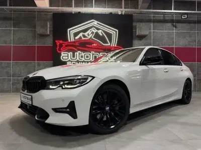 Gebraucht BMW 330 Sport Line 265 PS (194 kW) 2019 Weiß Limousine