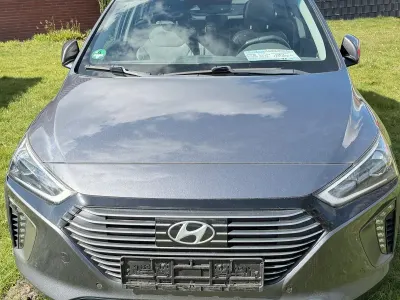 Gebraucht Hyundai Ioniq Premium 141 PS (103 kW) 2018 Grau Kleinwagen