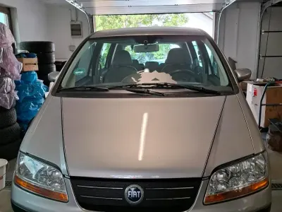 Gebraucht Fiat Idea 95 PS (69 kW) 2004 Silber Van / Kleinbus