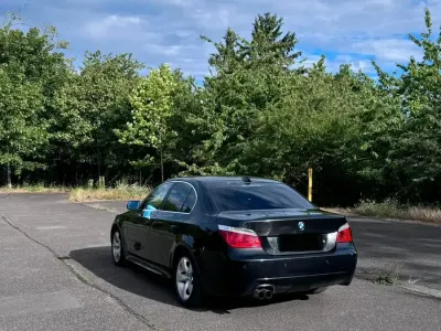 Gebraucht BMW 523 177 PS (130 kW) 2006 Schwarz Limousine